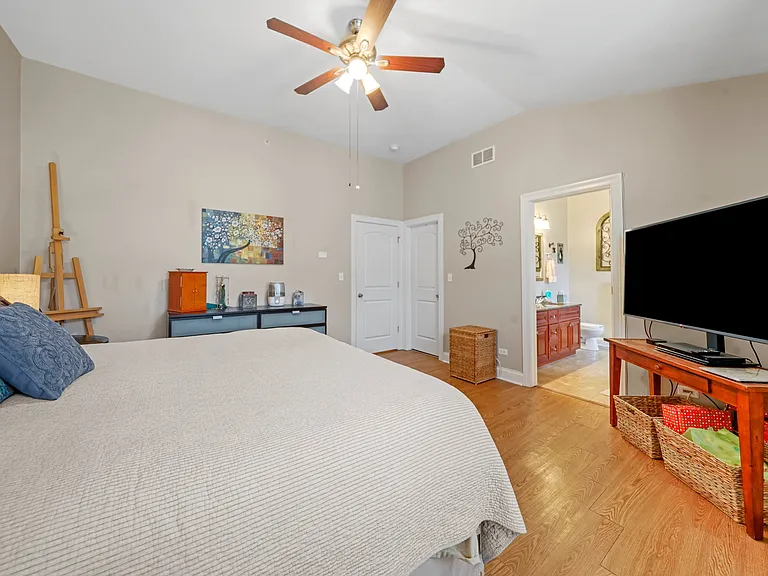 3930 Wehrman Ave — Photo 16