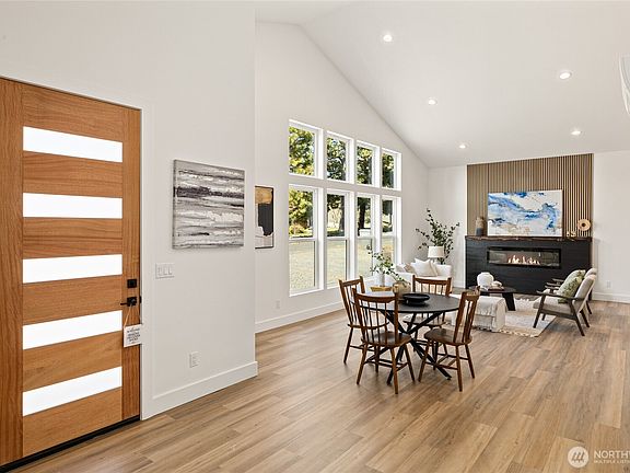 2nd image of 391 Ridge Loop Road