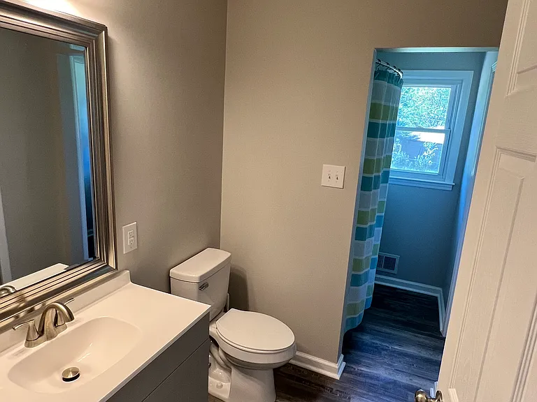 145 West Dr — Photo 5