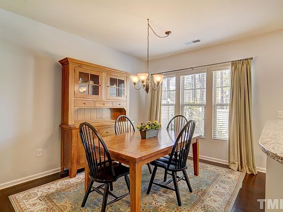 4th image of 106 Tuftin Dr