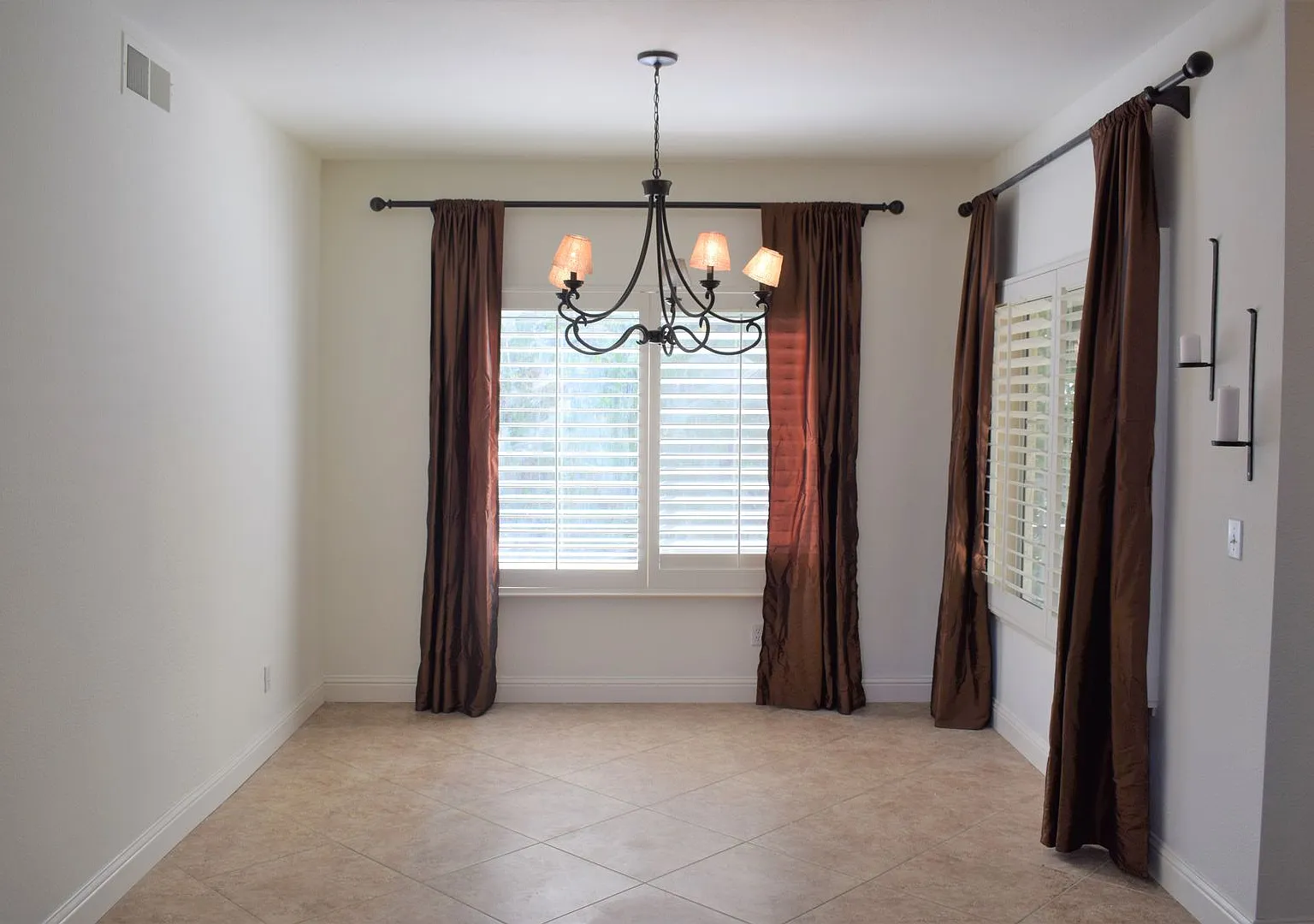 Resident Benefit Package Property — Photo 4