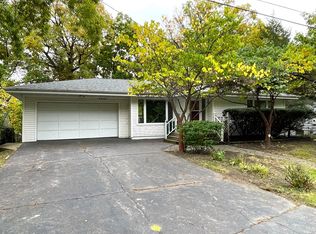 33491 N Greentree Rd, Grayslake, IL 60030