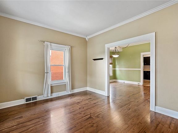 3rd image of 54 Amherst Ave
