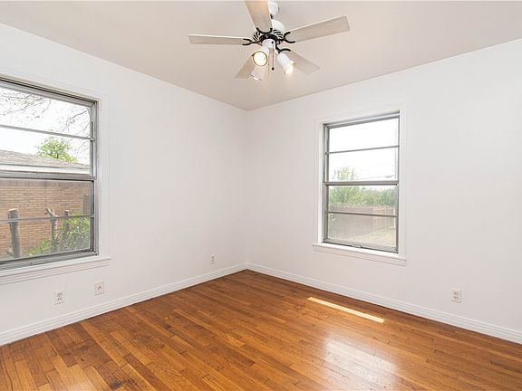 2nd image of 301 E Walker Ave