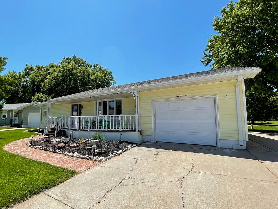 1st image of 104 Spruce Dr