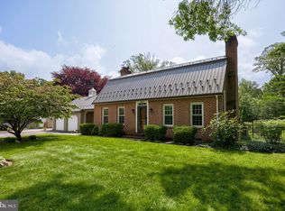 2585 Midpine Dr, York, PA 17404