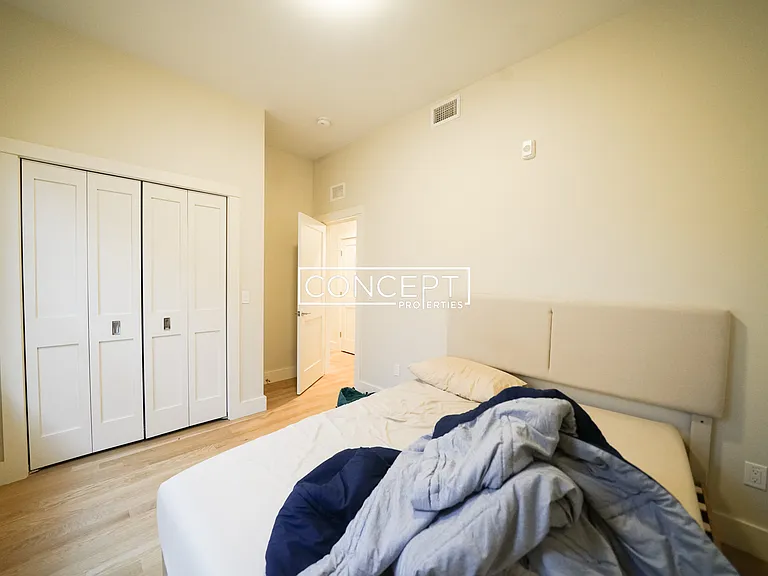 56-58 John F Kennedy St #4 — Photo 19