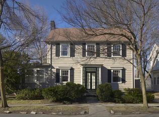 62 Larchwood Dr, Cambridge, MA 02138