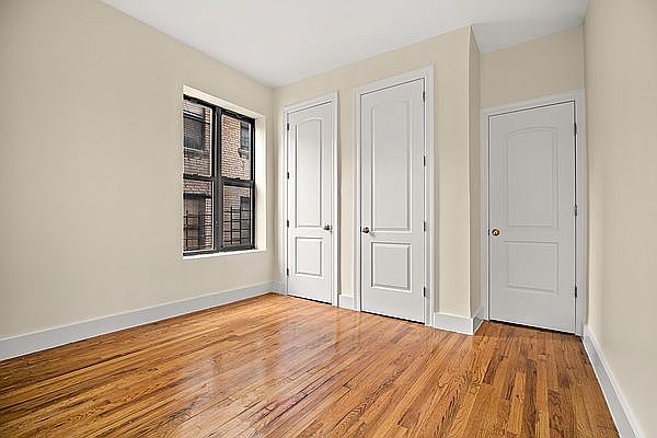 1st image of 76 Saint Nicholas Pl APT 33