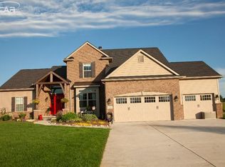 5243 Coulter Lake Blvd, Clarkston, MI 48348