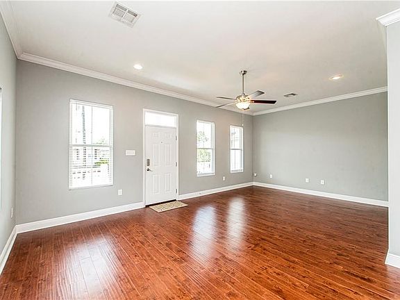 5th image of 2473 Dreux Ave