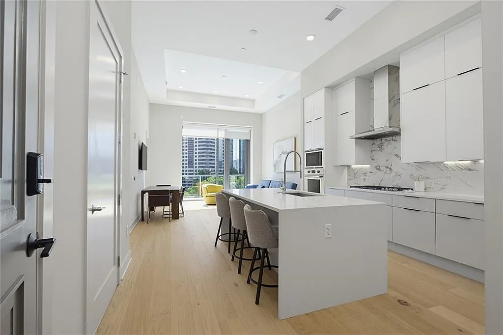 1 bed, 1.5 bath, 936 sqft, $4,100 — Photo 1