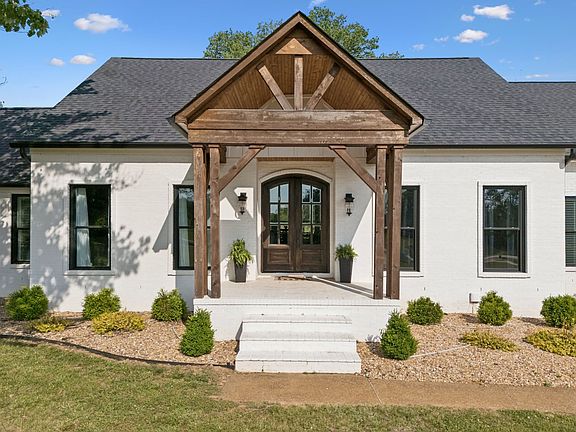 5th image of 418 Rutherford Ln