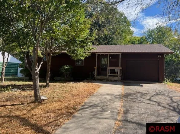 1017 S Front St, Saint Peter, MN 56082