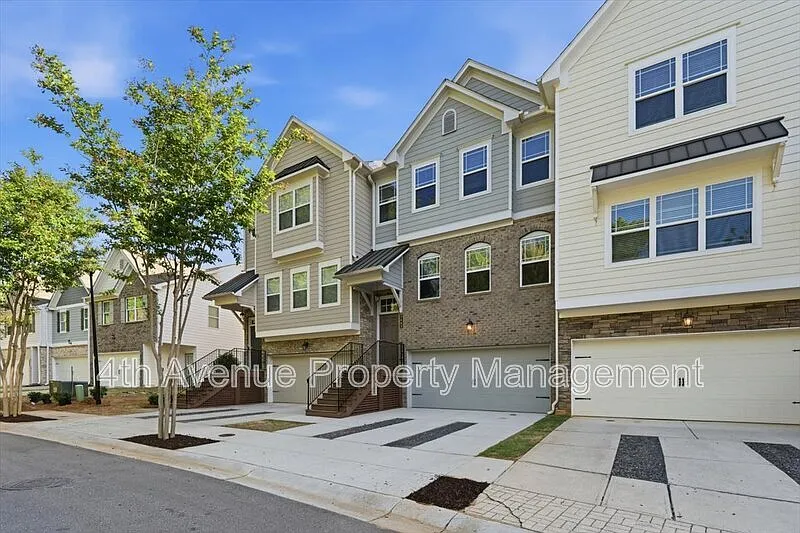 Building Photo - 3403 Abbey Way