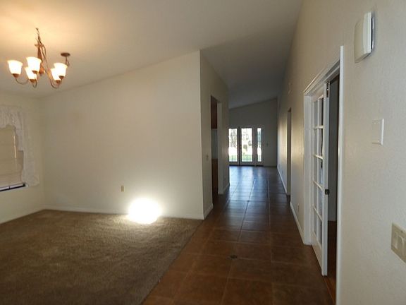 2nd image of 939 Sunrise Dr