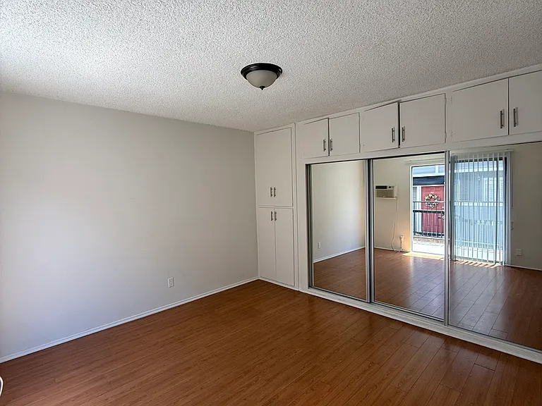 615 E Magnolia Blvd #D — Photo 9