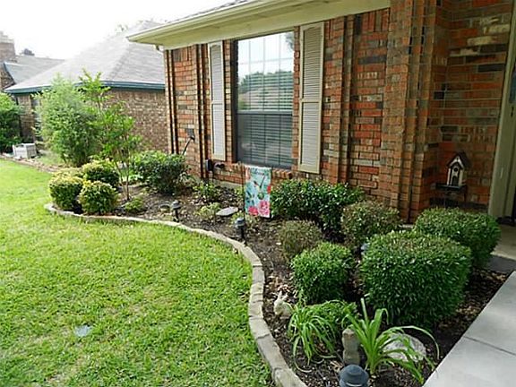 2nd image of 1558 Glenmore Dr