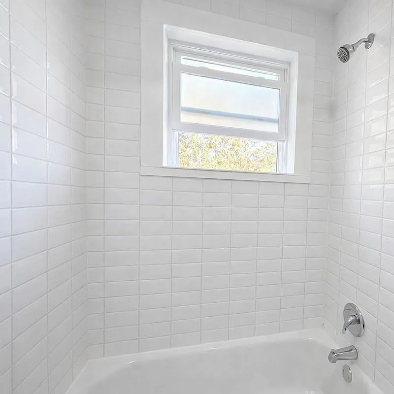 4 bed, 1260 sqft, $2,400 — Photo 4