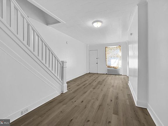 4th image of 137 N 3rd St