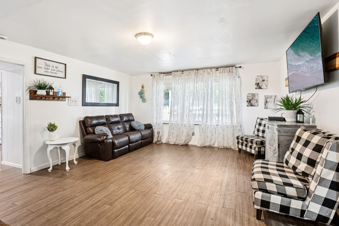 next background image