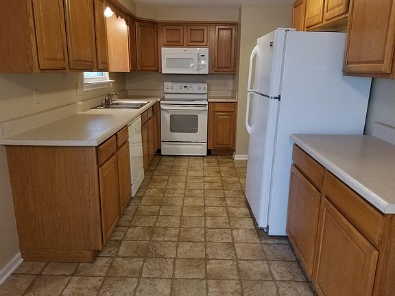 2nd image of 301 4th St