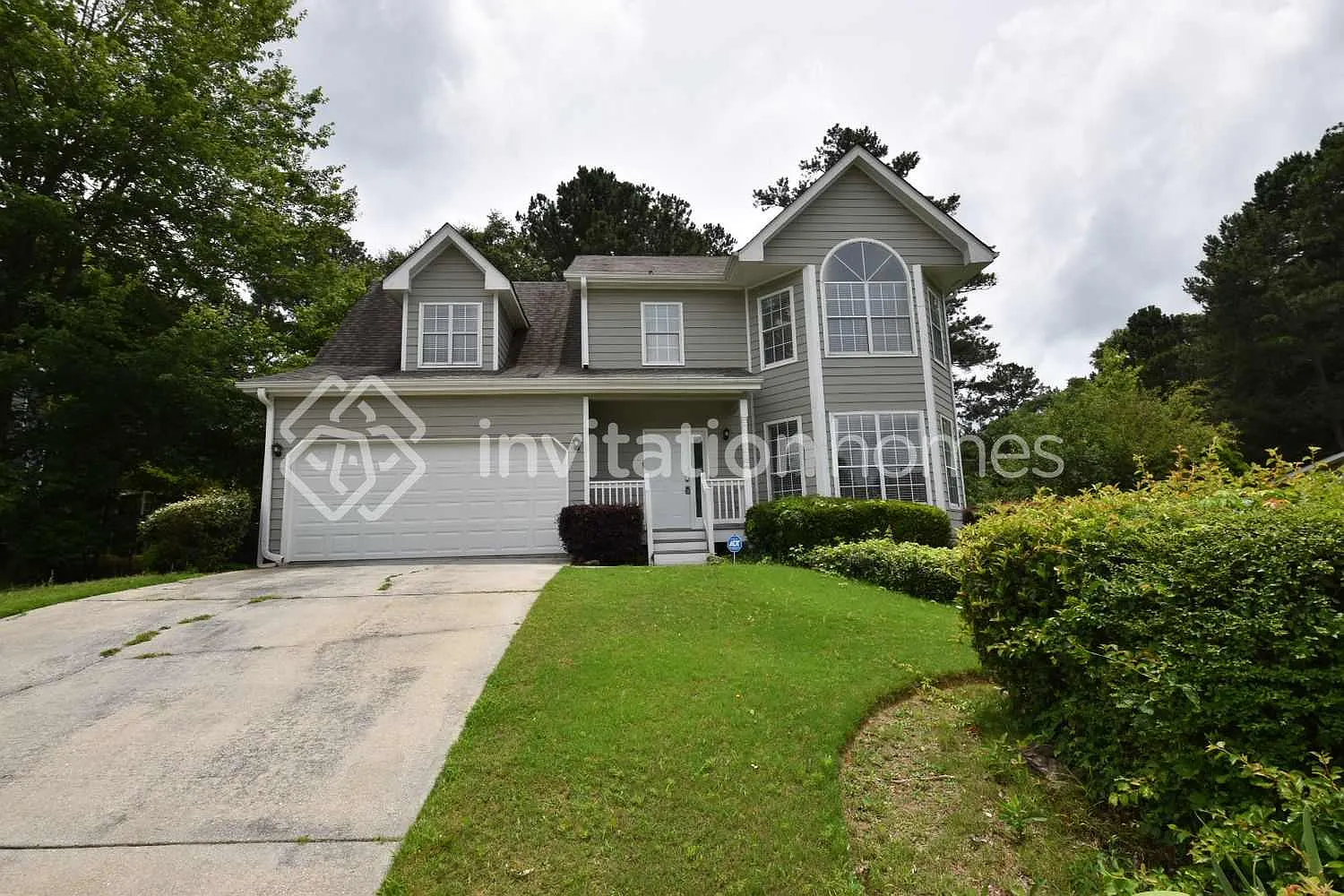 615 Ashton Manor Dr Loganville, GA 30052 — Photo 1