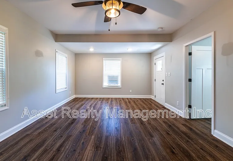 1715 Fay St — Photo 6