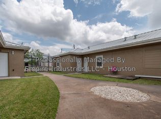 1102 Ann St APT 9, Pasadena, TX 77506