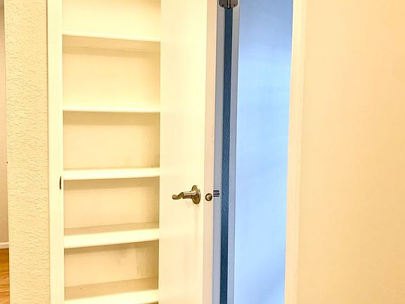 5th image of 12528 NE 117th Pl Unit E