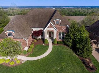 301 Greycliff Bluff Dr, Saint Louis, MO 63129