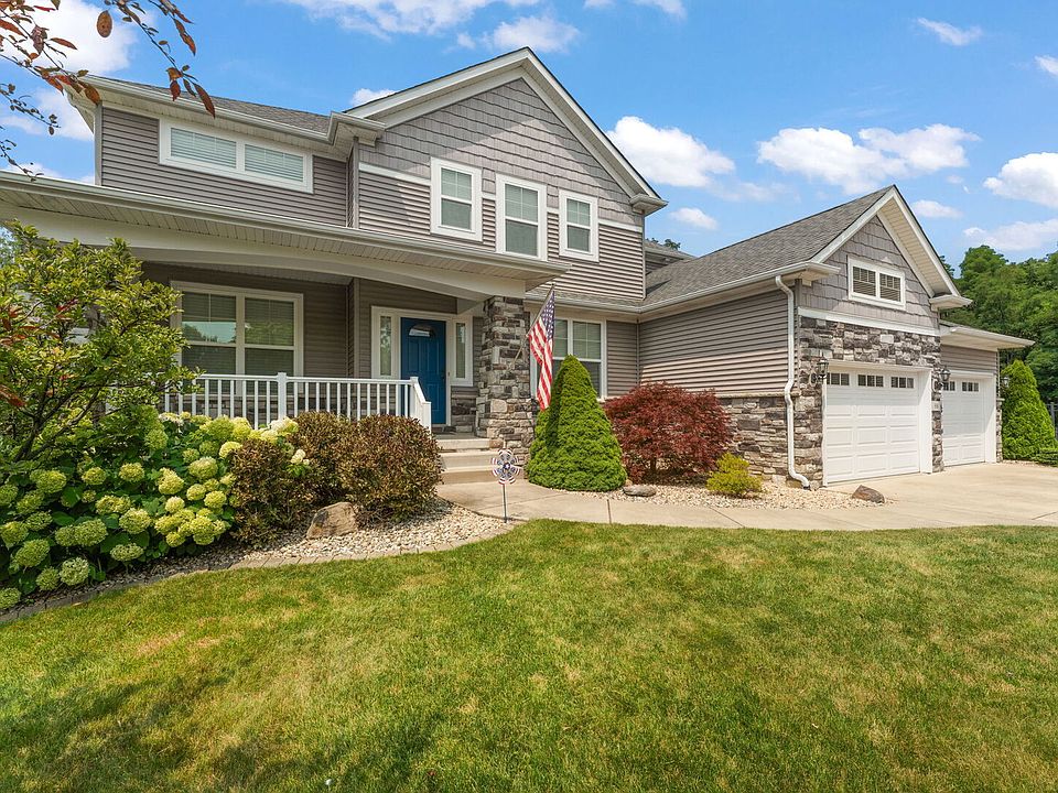 1st image of 98 Muirfield Dr