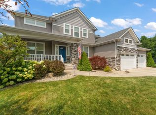 98 Muirfield Dr, Valparaiso, IN 46385