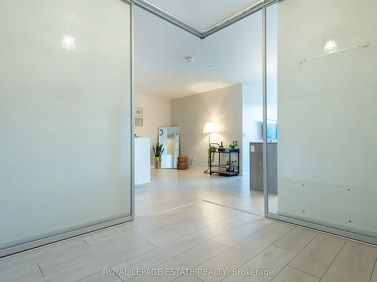31 Tippett Rd #657 — Photo 7