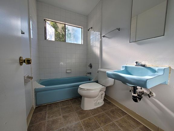 5th image of 5665 Harold Way