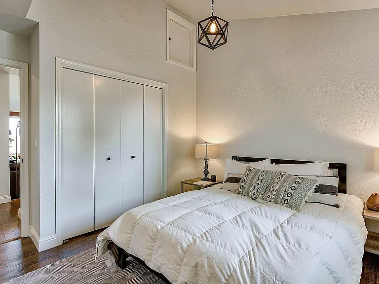 466 Woodcliff Dr #1 — Photo 18