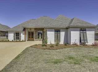 420 Emerald Trail Dr, Brandon, MS 39047