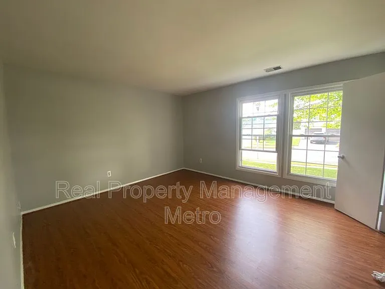 1902 Stonehearth Ct — Photo 17