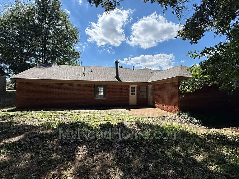 6758 Valerie Dr — Photo 12