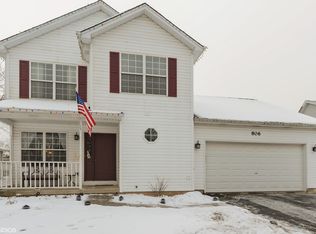 806 S Oak Creek Dr, Genoa, IL 60135