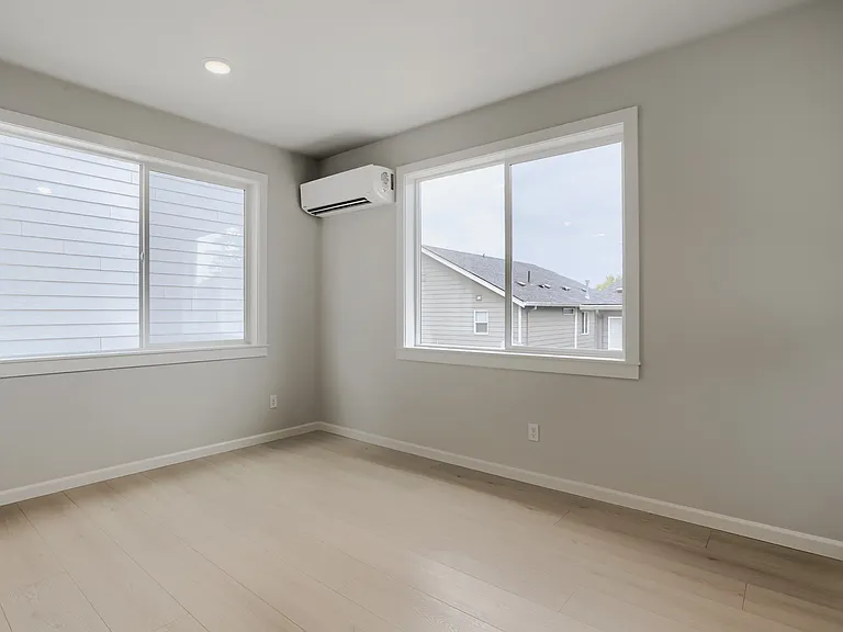 9918 NE 28th Pl — Photo 21