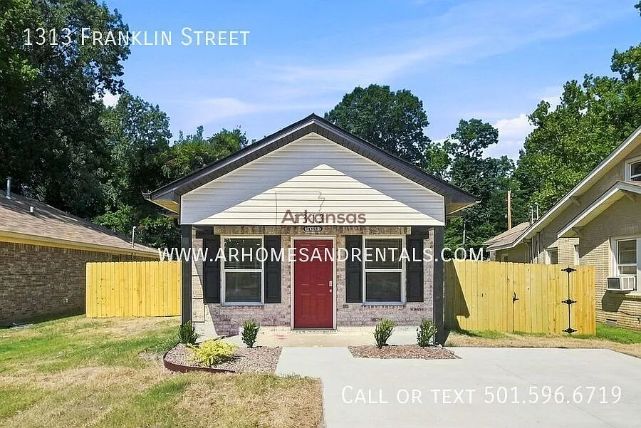 1313 Franklin St