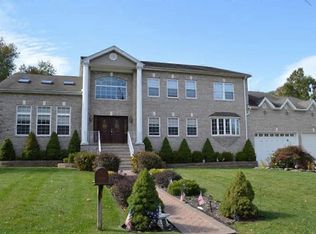 48 Grove Ave, East Hanover, NJ 07936
