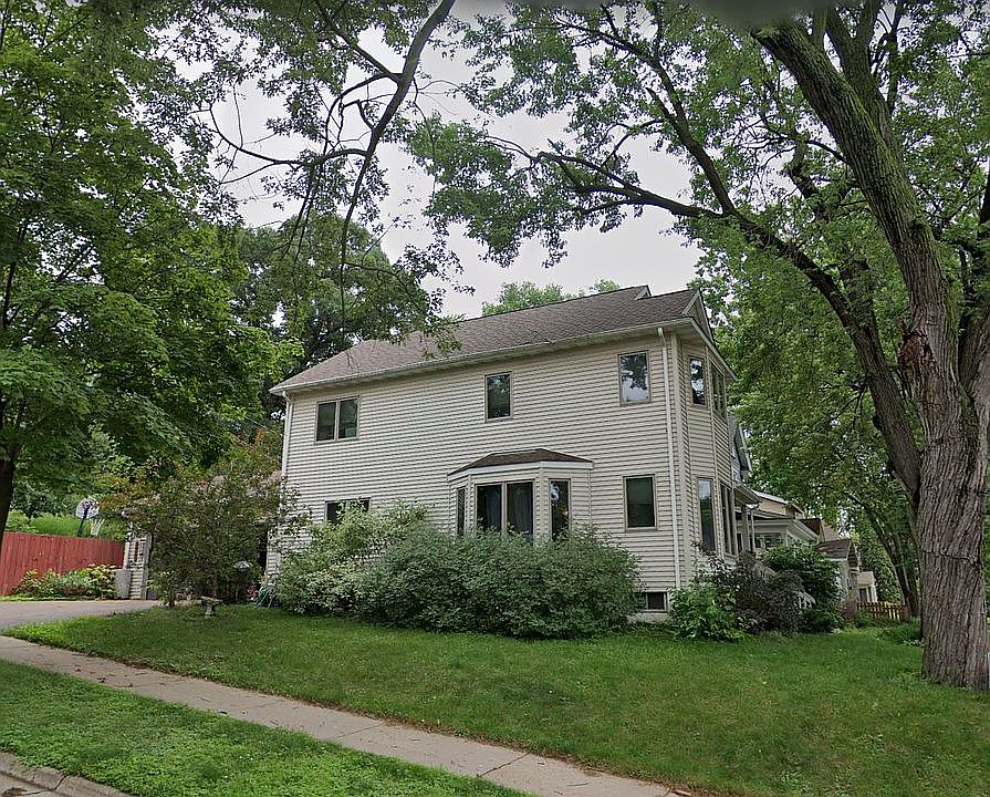 2nd image of 2751 Taylor St NE