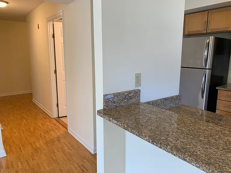 348 Franklin St #301 — Photo 28
