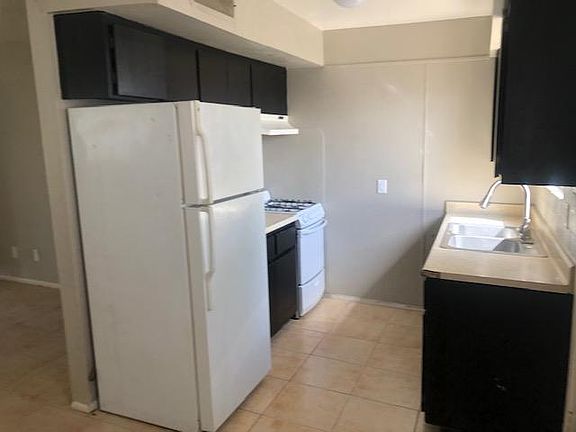 5th image of 313 S Pioneer APT D