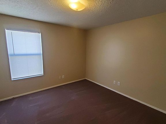 5th image of 2812 Hillside Dr