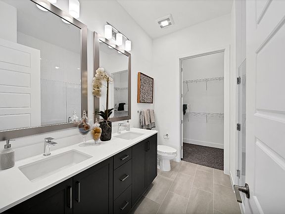 4th image of 651 NW 82nd Ave #80d847258