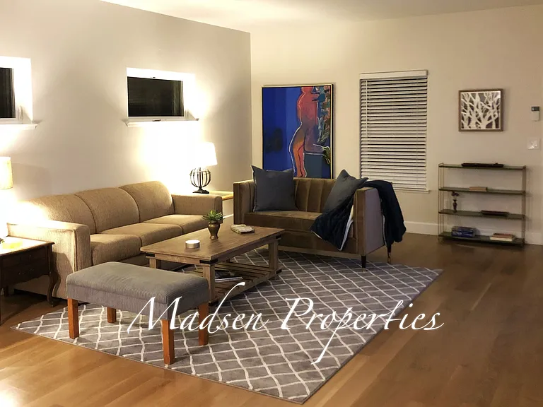 1481 Montgomery St — Photo 3