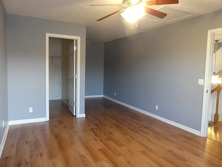 133-135 Hunter Ridge Dr — Photo 21